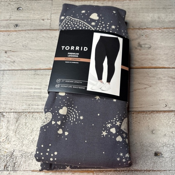 Torrid  Full Length Signature Waist Premium Love Heart  Periscope Leggings - Picture 1 of 13